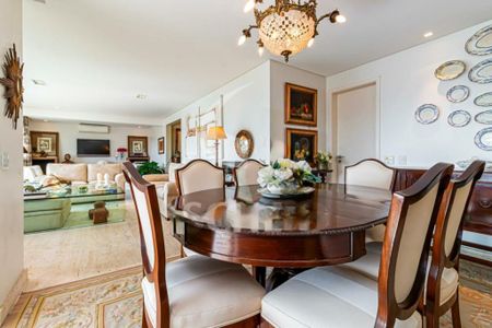 Apartamento à venda com 4 quartos, 182m² em Real Parque, São Paulo