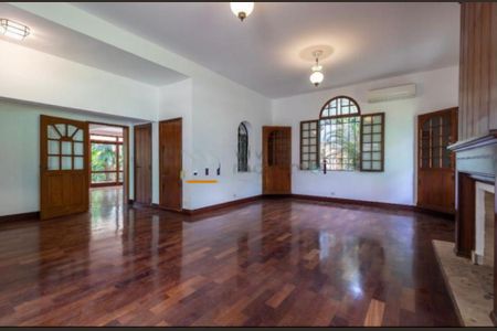 Casa à venda com 5 quartos, 700m² em Jardim dos Estados, São Paulo
