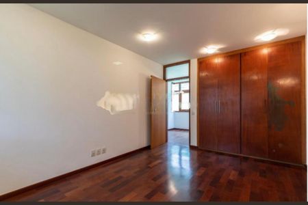 Casa à venda com 5 quartos, 700m² em Jardim dos Estados, São Paulo