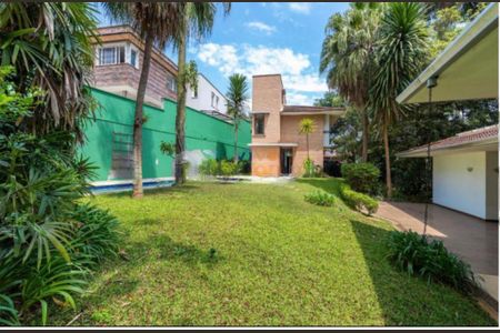 Casa à venda com 5 quartos, 700m² em Jardim dos Estados, São Paulo