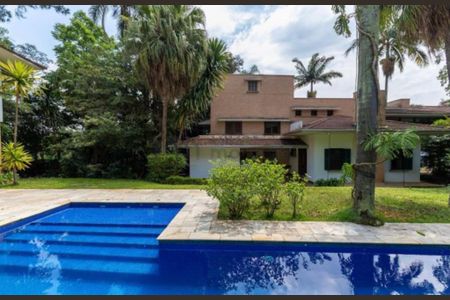 Casa à venda com 5 quartos, 700m² em Jardim dos Estados, São Paulo