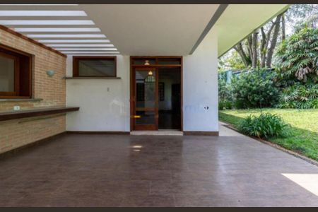 Casa à venda com 5 quartos, 700m² em Jardim dos Estados, São Paulo