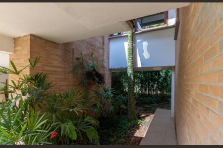 Casa à venda com 5 quartos, 700m² em Jardim dos Estados, São Paulo