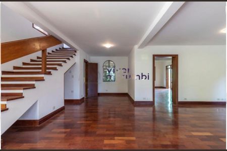 Casa à venda com 5 quartos, 700m² em Jardim dos Estados, São Paulo