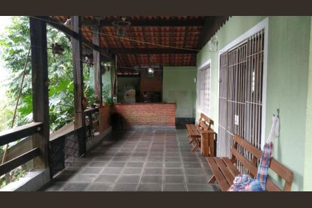 Casa à venda com 6 quartos, 1080m² em Sete Praias, Diadema