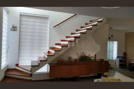Casa à venda com 6 quartos, 1080m² em Sete Praias, Diadema
