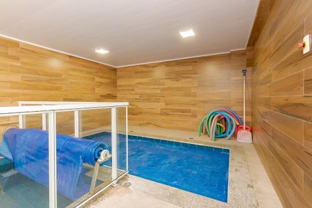 Apartamento à venda com 80m², 2 quartos e 2 vagasPiscina