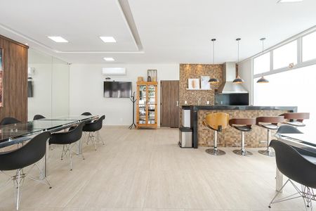 Apartamento à venda com 80m², 2 quartos e 2 vagasSalão de Festas