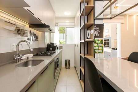 Apartamento à venda com 80m², 2 quartos e 2 vagasCozinha