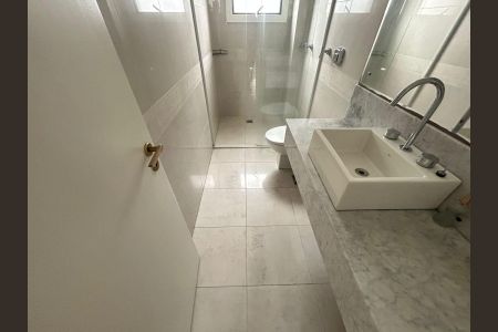 Apartamento para alugar com 230m², 3 quartos e 2 vagas Apartamento para alugar com 230m², 3 quartos e 2 vagasBanheiro