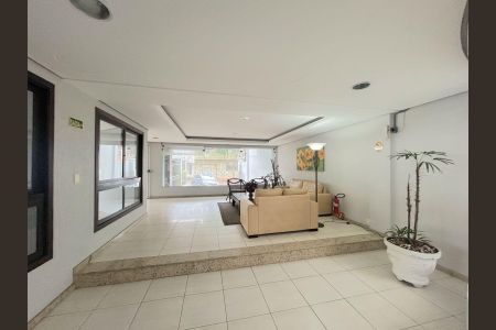 Apartamento para alugar com 230m², 3 quartos e 2 vagas Apartamento para alugar com 230m², 3 quartos e 2 vagasHall de entrada