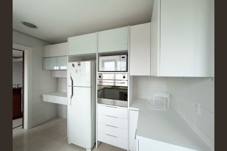 Apartamento para alugar com 230m², 3 quartos e 2 vagas Apartamento para alugar com 230m², 3 quartos e 2 vagasCozinha