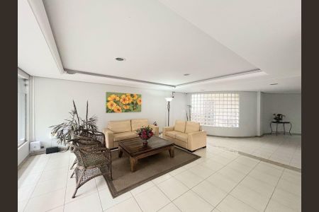 Apartamento para alugar com 230m², 3 quartos e 2 vagas Apartamento para alugar com 230m², 3 quartos e 2 vagasHall de entrada