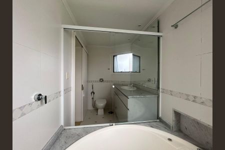 Apartamento para alugar com 230m², 3 quartos e 2 vagas Apartamento para alugar com 230m², 3 quartos e 2 vagasBanheiro da Suíte