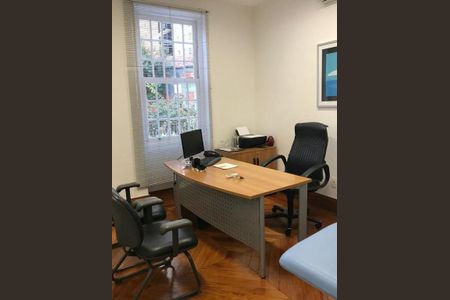 Casa à venda com 6 quartos, 700m² em Pacaembu, São Paulo