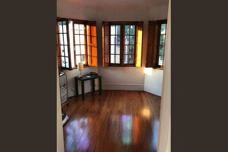 Casa à venda com 6 quartos, 700m² em Pacaembu, São Paulo