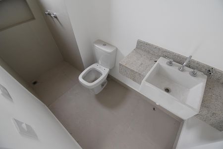 Apartamento à venda com 215m², 3 quartos e 2 vagasBanheiro da Suíte