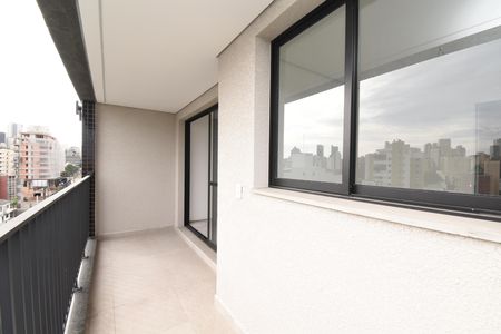 Apartamento à venda com 215m², 3 quartos e 2 vagasSacada da Sala