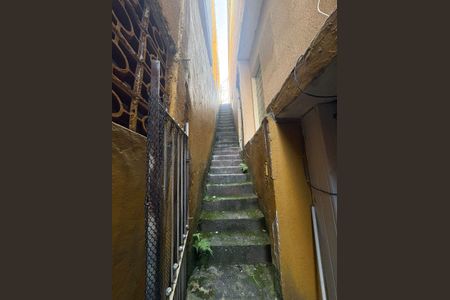Escada de casa à venda com 1 quarto, 150m² em Parque Marajoara, Santo André