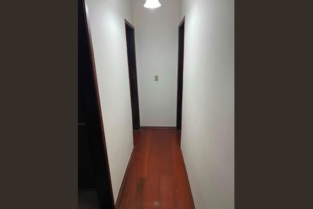Casa para alugar com 120m², 3 quartos e 2 vagasCorredor