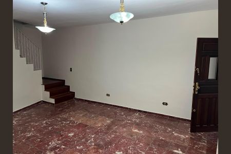 Casa para alugar com 120m², 3 quartos e 2 vagasSala