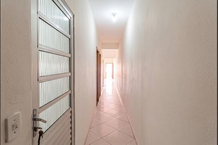 Casa à venda com 120m², 4 quartos e 2 vagas Casa à venda com 120m², 4 quartos e 2 vagasCorredor