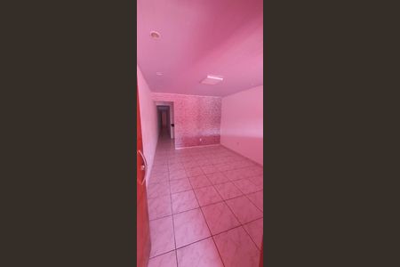 Sala de casa à venda com 4 quartos, 120m² em Jardim Santa Adelia, São Paulo