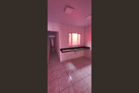 Casa à venda com 120m², 4 quartos e 2 vagas Casa à venda com 120m², 4 quartos e 2 vagasCozinha