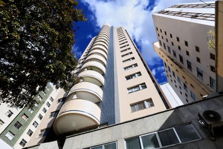 Apartamento à venda com 79m², 2 quartos e 1 vaga Apartamento à venda com 79m², 2 quartos e 1 vagaFachada