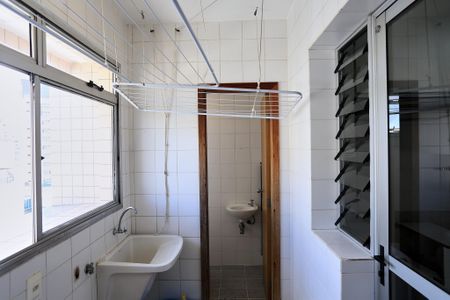 Apartamento à venda com 79m², 2 quartos e 1 vaga Apartamento à venda com 79m², 2 quartos e 1 vagaÁrea de Serviço