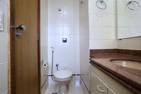 Apartamento à venda com 79m², 2 quartos e 1 vaga Apartamento à venda com 79m², 2 quartos e 1 vagaBanheiro da Suíte