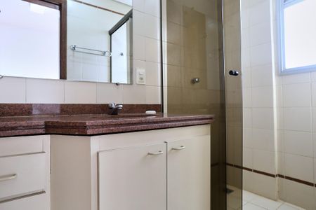 Apartamento à venda com 79m², 2 quartos e 1 vaga Apartamento à venda com 79m², 2 quartos e 1 vagaBanheiro da Suíte