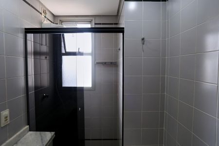 Apartamento à venda com 79m², 2 quartos e 1 vaga Apartamento à venda com 79m², 2 quartos e 1 vagaBanheiro