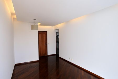 Apartamento à venda com 79m², 2 quartos e 1 vaga Apartamento à venda com 79m², 2 quartos e 1 vagaSala