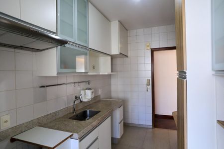 Apartamento à venda com 79m², 2 quartos e 1 vaga Apartamento à venda com 79m², 2 quartos e 1 vagaCozinha
