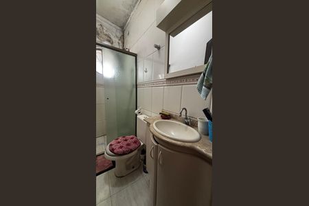 Casa à venda com 233m², 4 quartos e 2 vagas Casa à venda com 233m², 4 quartos e 2 vagasBanheiro da Suíte