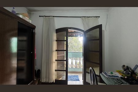 Casa à venda com 233m², 4 quartos e 2 vagas Casa à venda com 233m², 4 quartos e 2 vagasQuarto 1