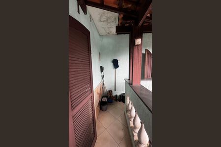 Casa à venda com 233m², 4 quartos e 2 vagas Casa à venda com 233m², 4 quartos e 2 vagasQuarto 1 Varanda