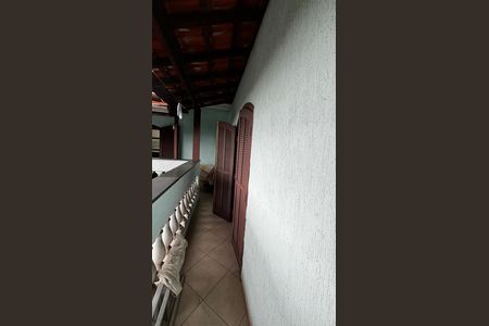 Casa à venda com 233m², 4 quartos e 2 vagas Casa à venda com 233m², 4 quartos e 2 vagasQuarto 3 Varanda