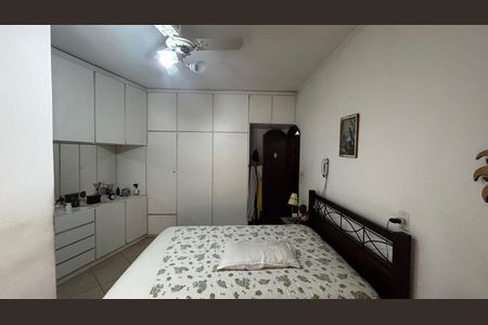 Casa à venda com 233m², 4 quartos e 2 vagas Casa à venda com 233m², 4 quartos e 2 vagasSuite