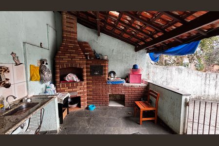 Área de Serviço de casa à venda com 4 quartos, 233m² em Utinga, Santo André