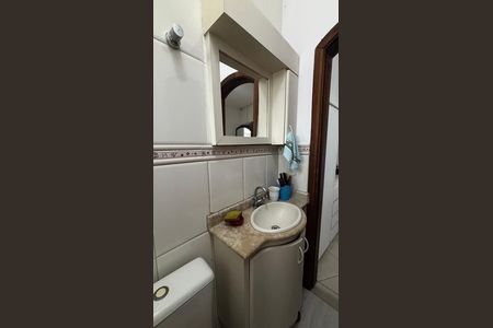 Casa à venda com 233m², 4 quartos e 2 vagas Casa à venda com 233m², 4 quartos e 2 vagasBanheiro da Suíte
