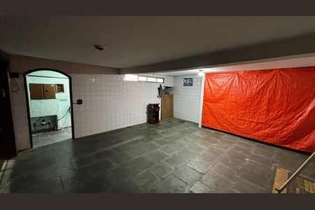 Casa à venda com 233m², 4 quartos e 2 vagas Casa à venda com 233m², 4 quartos e 2 vagasGaragem