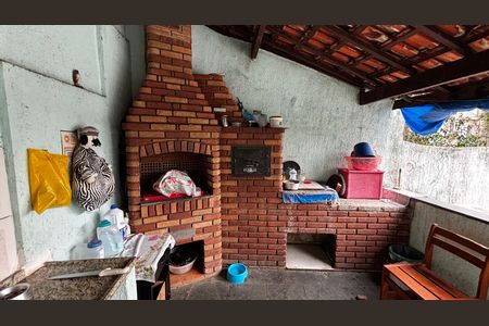 Casa à venda com 233m², 4 quartos e 2 vagas Casa à venda com 233m², 4 quartos e 2 vagasÁrea de Serviço