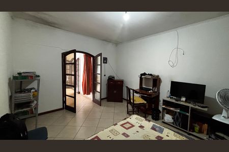 Casa à venda com 233m², 4 quartos e 2 vagas Casa à venda com 233m², 4 quartos e 2 vagasQuarto 2