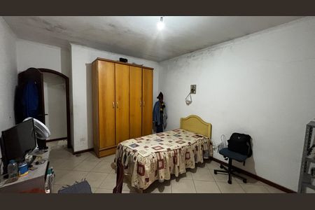Casa à venda com 233m², 4 quartos e 2 vagas Casa à venda com 233m², 4 quartos e 2 vagasQuarto 2