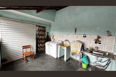 Casa à venda com 233m², 4 quartos e 2 vagas Casa à venda com 233m², 4 quartos e 2 vagasÁrea de Serviço