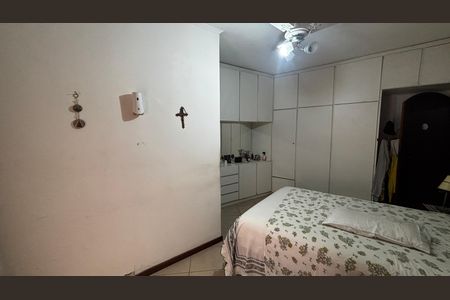 Casa à venda com 233m², 4 quartos e 2 vagas Casa à venda com 233m², 4 quartos e 2 vagasSuite