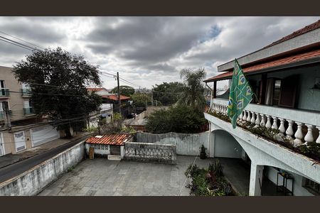 Casa à venda com 233m², 4 quartos e 2 vagas Casa à venda com 233m², 4 quartos e 2 vagasQuarto 3 Varanda