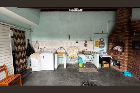 Casa à venda com 233m², 4 quartos e 2 vagas Casa à venda com 233m², 4 quartos e 2 vagasÁrea de Serviço